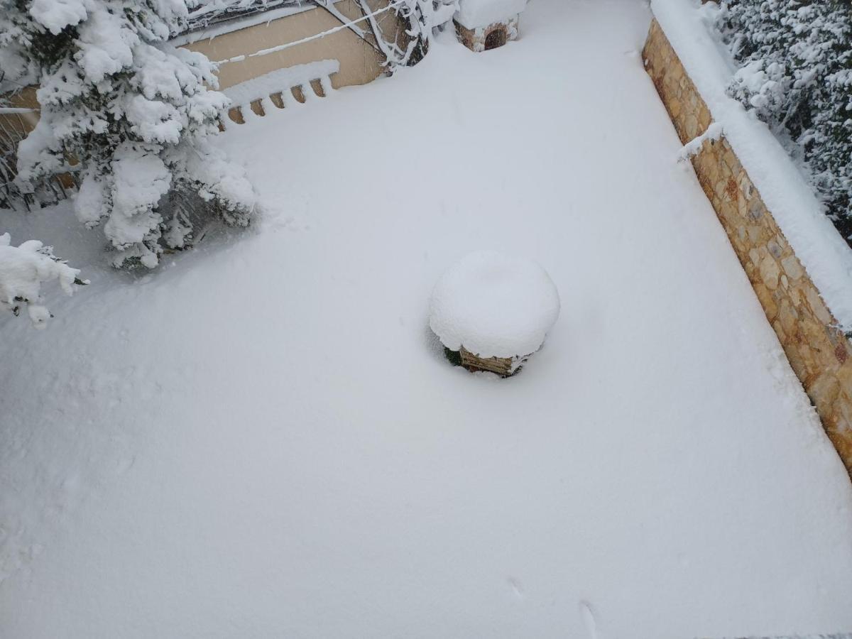 Apartment With A Garden, Bbq, Swimming Pool And Jacuzzi Ντράφι Εξωτερικό φωτογραφία